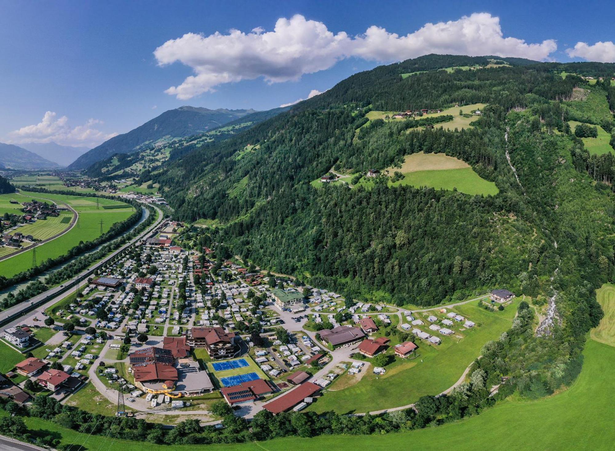 Chalet - Direkt Am 5 Sterne Campingplatz Aufenfeld Im Zillertal Mit Hallenbad Und Sauna Aschau Im Zillertal Екстериор снимка