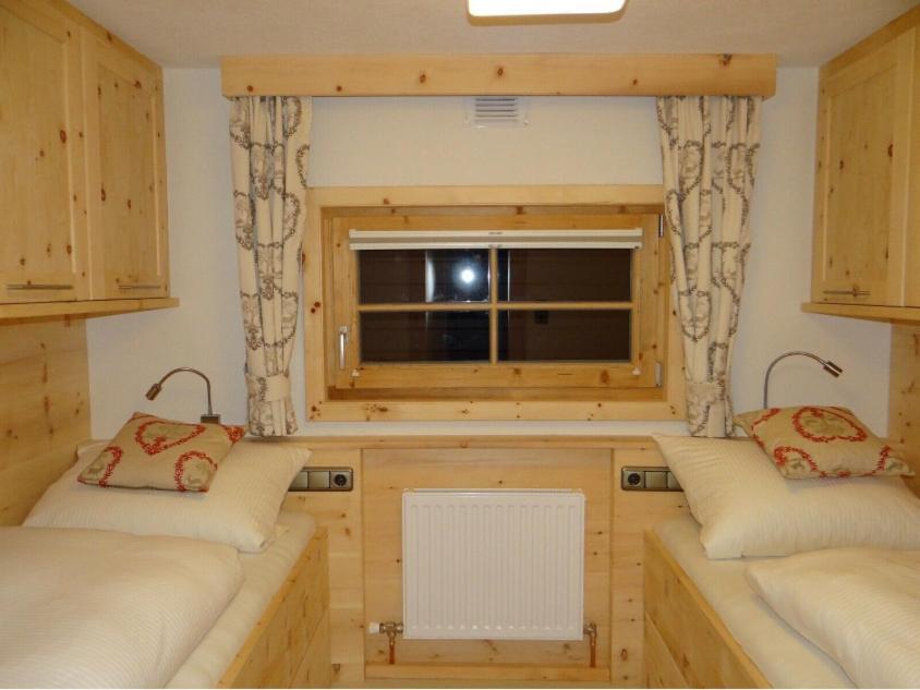 Chalet - Direkt Am 5 Sterne Campingplatz Aufenfeld Im Zillertal Mit Hallenbad Und Sauna Aschau Im Zillertal Екстериор снимка