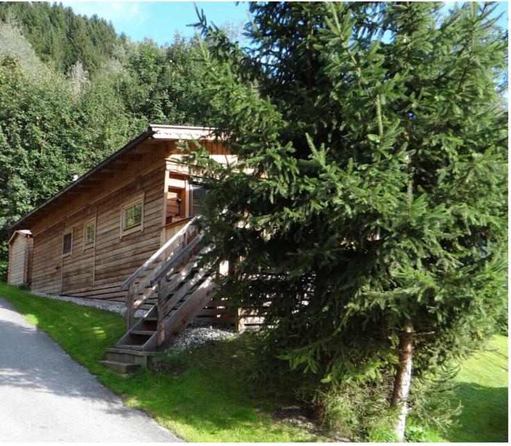 Chalet - Direkt Am 5 Sterne Campingplatz Aufenfeld Im Zillertal Mit Hallenbad Und Sauna Aschau Im Zillertal Екстериор снимка